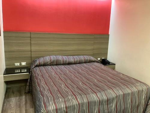 hotel_dharma_-_king_size_1